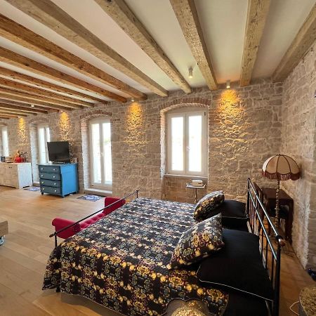 Apartamento Palazzo Di Toma Milna  Exterior foto