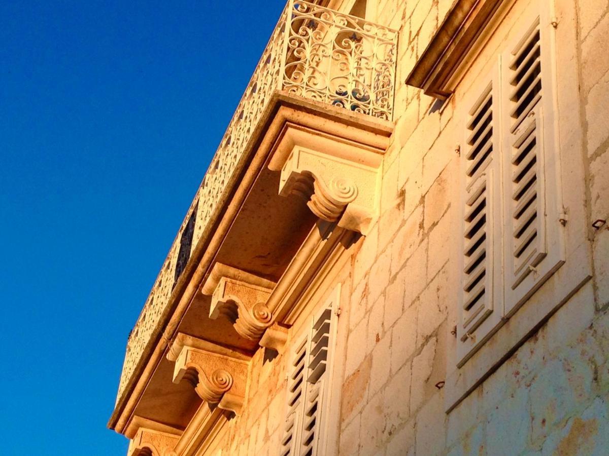 Apartamento Palazzo Di Toma Milna  Exterior foto