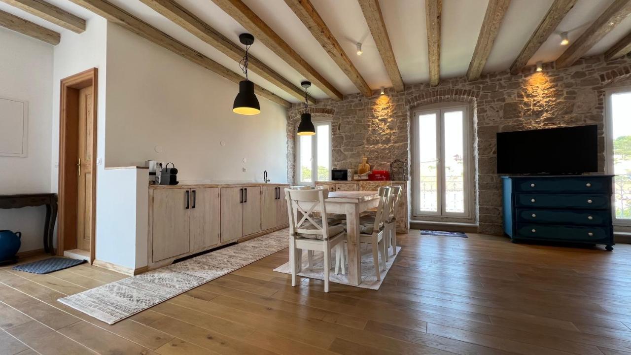 Apartamento Palazzo Di Toma Milna  Exterior foto