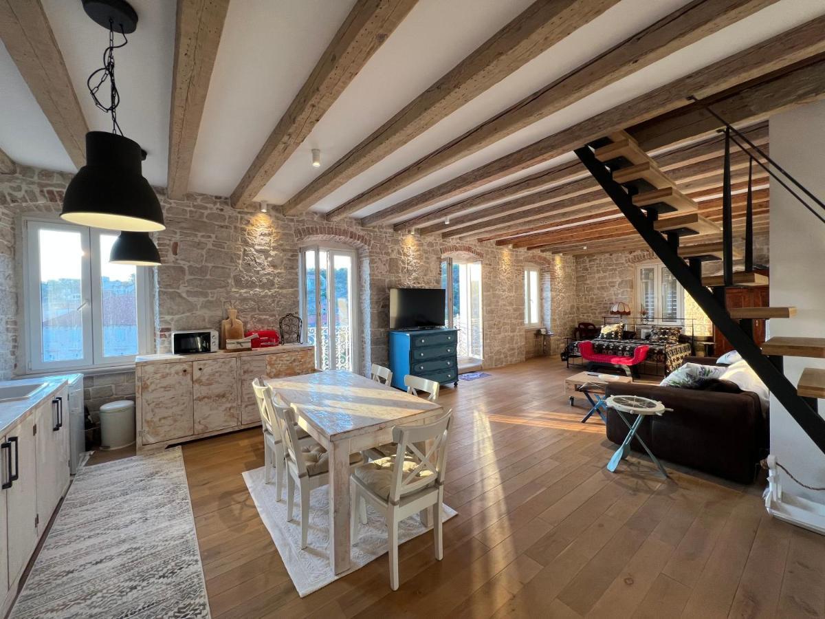 Apartamento Palazzo Di Toma Milna  Exterior foto