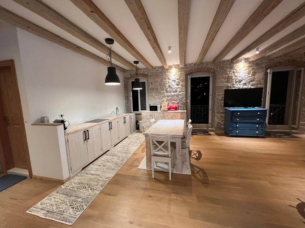 Apartamento Palazzo Di Toma Milna  Exterior foto