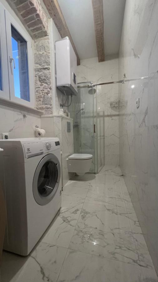 Apartamento Palazzo Di Toma Milna  Exterior foto